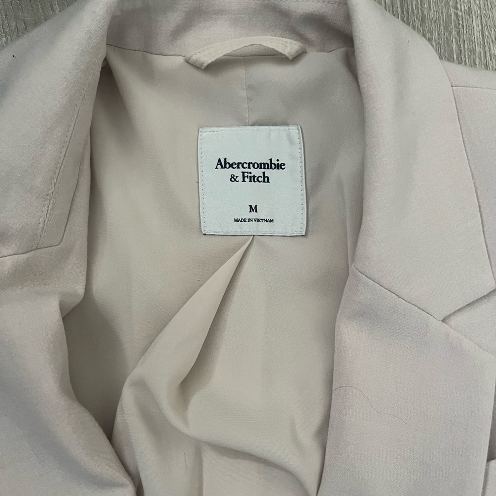 Lightweight suiting blazer - Picture 4 of 5